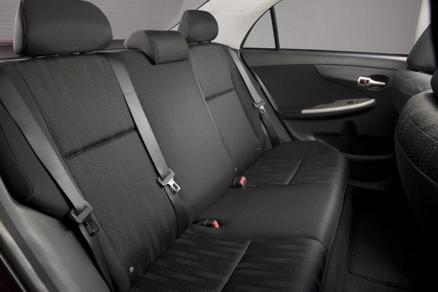  Toyota Corolla 2011 года  (фото 54 из 76)